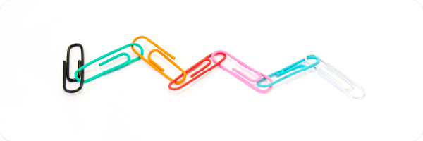 coloured paper clips linked in a chain to represent short chain fatty acids